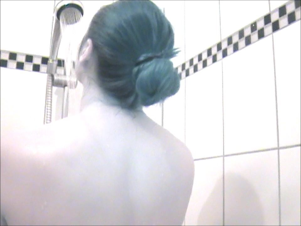 sexy Pussy unter der Dusche