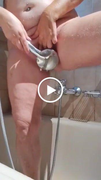 Duschen!!! ***Amateur-Videos  Solo selber Reife Frauen rasiert Nahaufnahme mich Masturbieren Frauen Frau duschen besorgen Amateur Porno Video Clip 