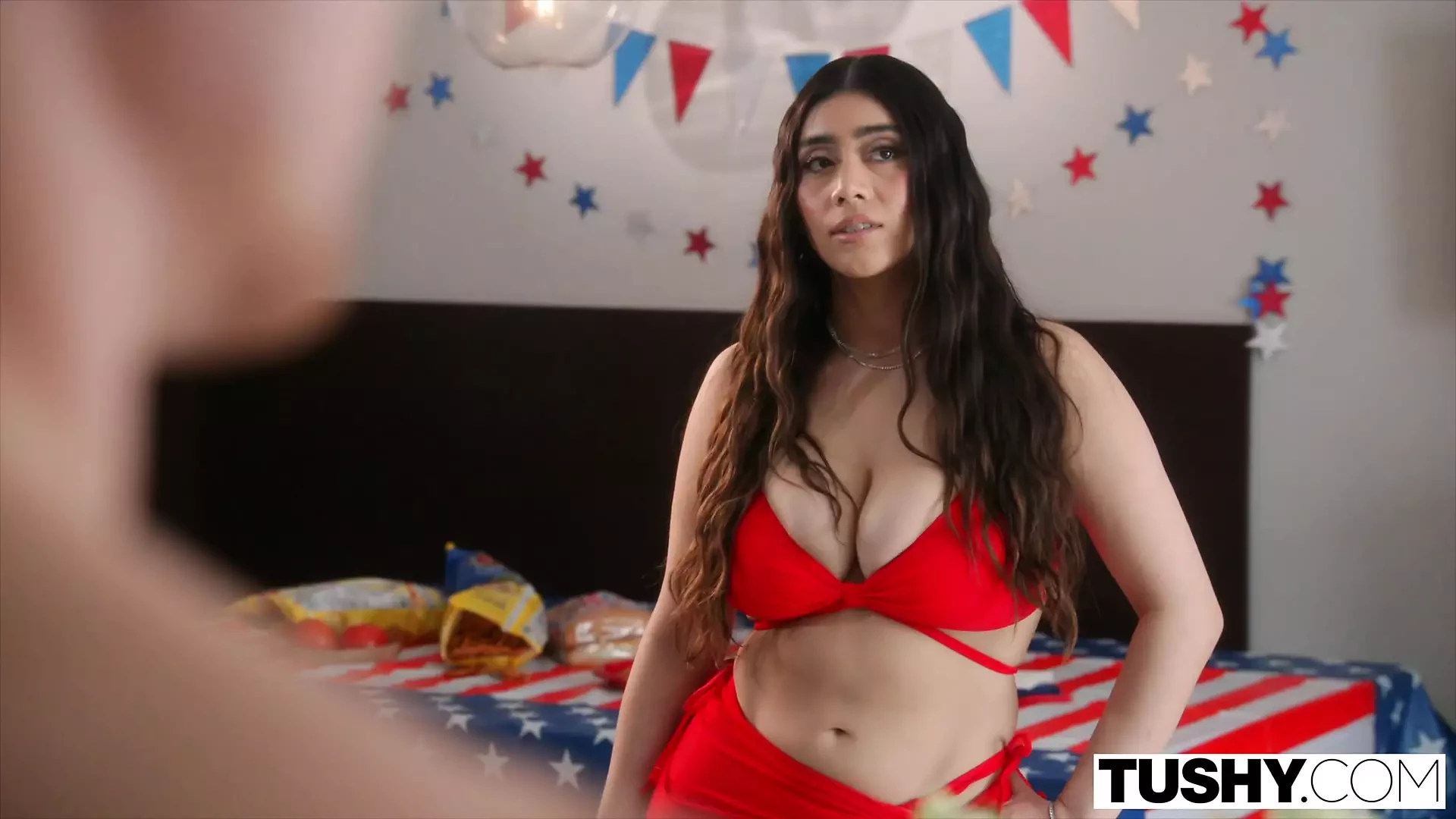 TUSHY Curvy goddess Violet Myers double penetration debut