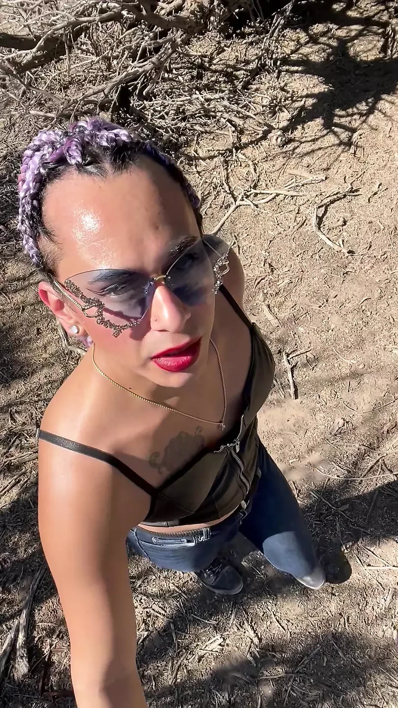 Tsjade Cums Again Outdoors