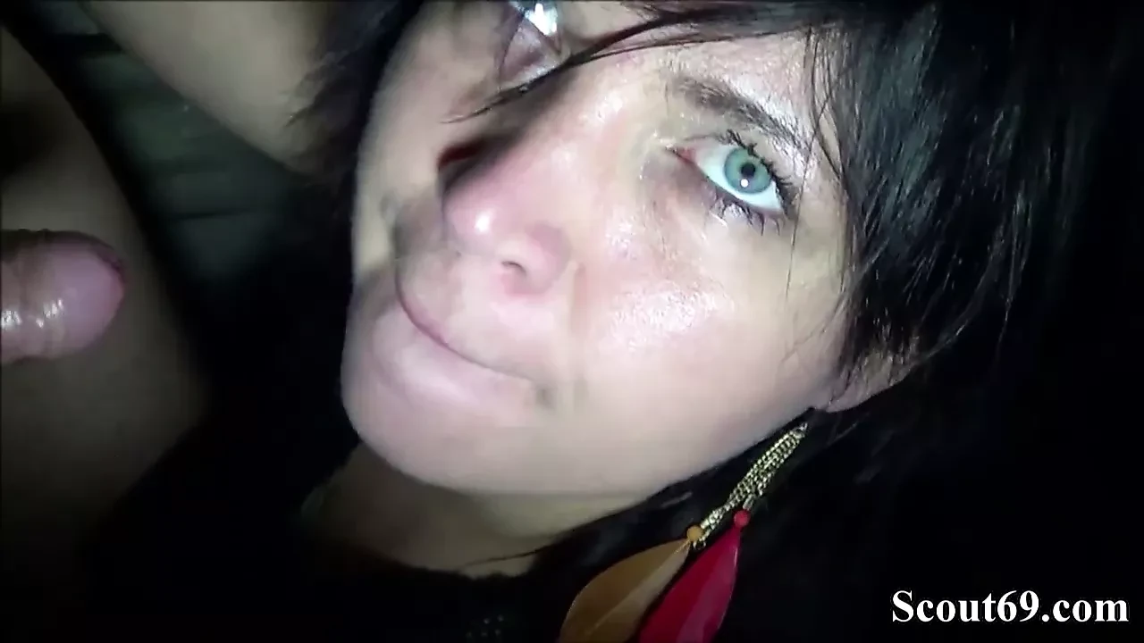 Filming German Teen Fuck by 2 Strangers with Smartphone cam