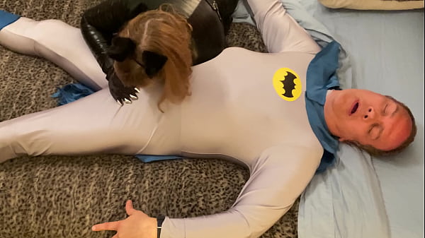 Granny Catwoman Deep Throats Batman’s Cock