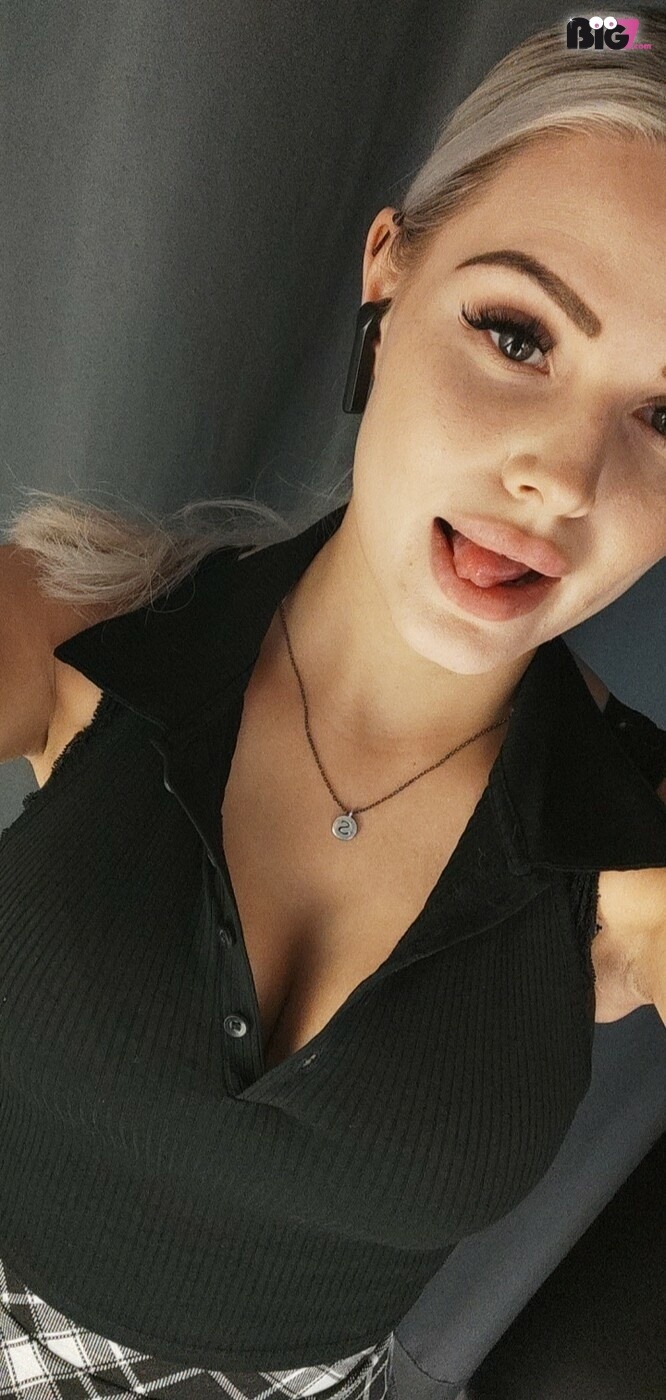 CoraBlondieXXX - Private Porn - Jetzt ansehen