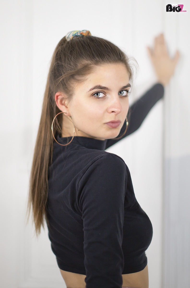 AureliaHot