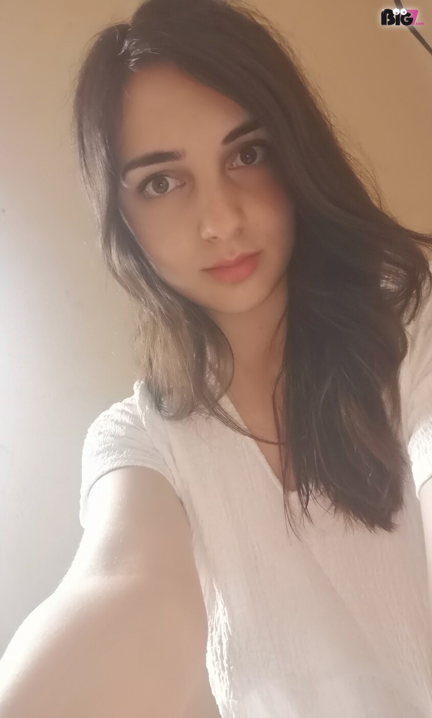 MayaKiss