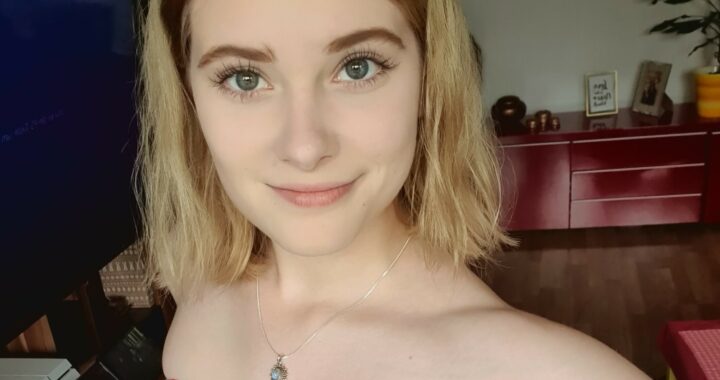 LovlyLuna - Private Porn - Jetzt ansehen