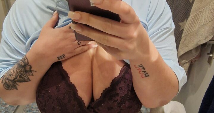 LinaLalaLou - Private Porn - Jetzt ansehen