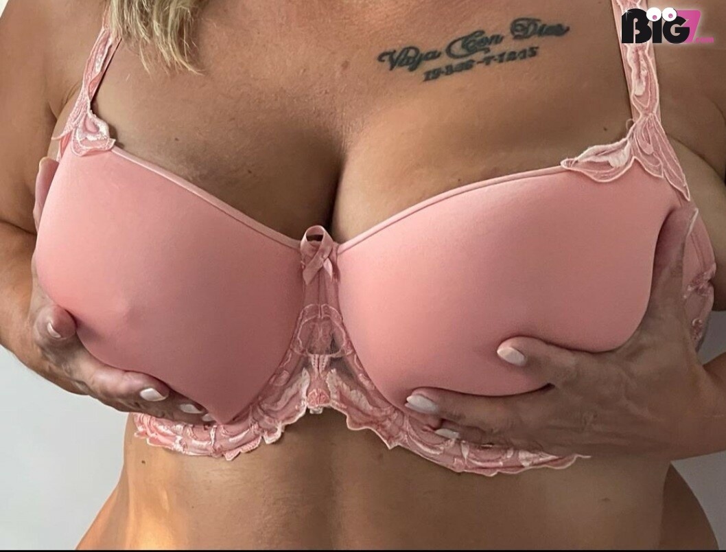Monique11