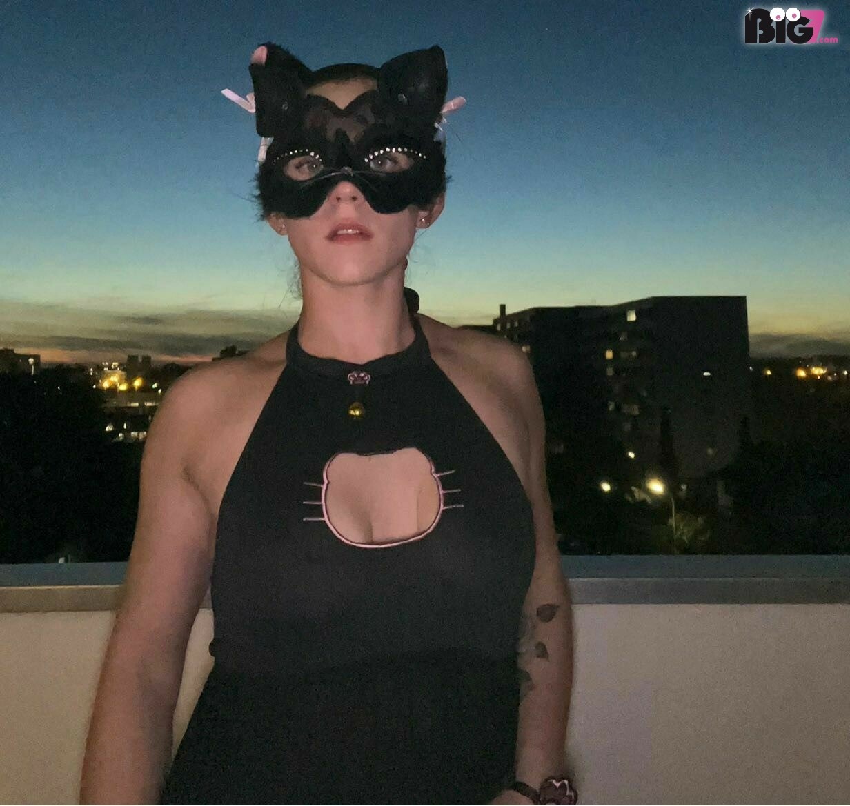 DominaCat