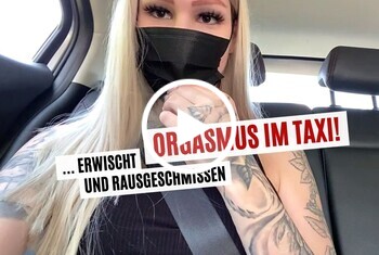 ORGASMUS IM TAXI! ERWISCHT UND RAUSGESCHMISSEN!