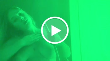 Nach der Sauna nehme ich dich mit unter die Dusche