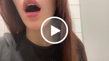 Schamlos!!! Heftigster Orgasmus im Möbelhaus!?!