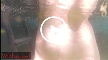 Unterwasserbad in der Vaska – Malas Brüste – natürlich sexy