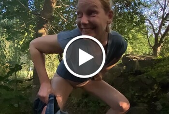 Emma pisst, manchmal angepisst