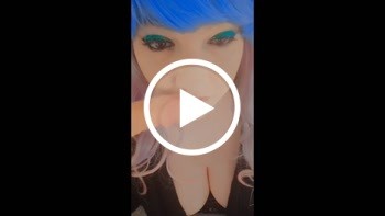 Montagsknutschen mit Dildo im Mund