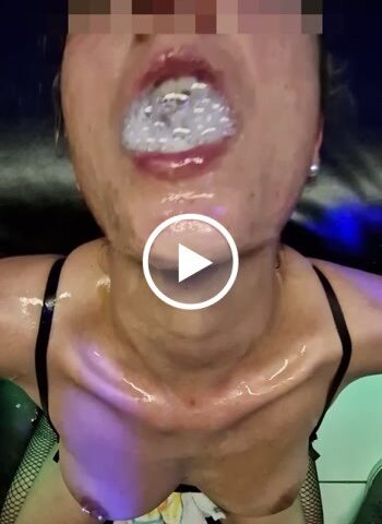 Perverses CumPlay nach dem Massenbukkake - Private Porn - Jetzt ansehen