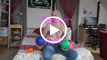 pb xl a5a576779ef1e6bae6b24cd5c0e67bba 1 - Ballspiel in Jeans -
