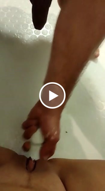 Ordentlich rangenommen worden mit dem Druckwellenvibrator - Private Porn - Jetzt ansehen