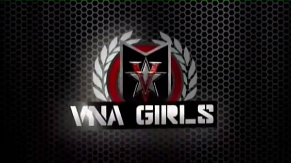 Sara Jay Reaches 2 Orgasms As She Fucks Male Manicurist Keni Styles!