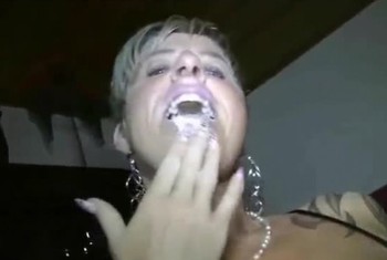 Mein mega junger Sahnespender