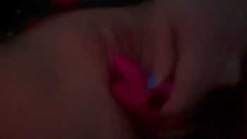 Oh geil so nass und feucht ich brauchte es einfach mal wieder so sehr bis ich ganz ausgelaufen bin