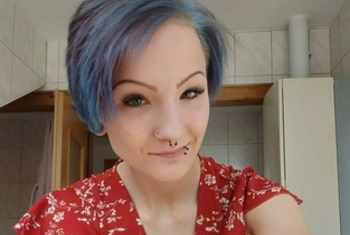 Ann-Petite