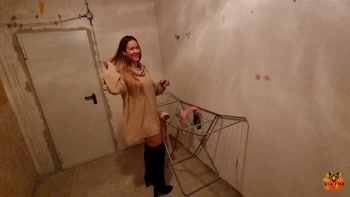 Nachbarstochter im Keller ausgeliefert! Ich diene gerne als williges Fickfleisch!