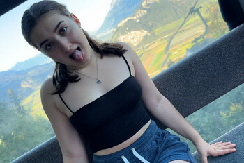 Seilbahnfahrt mit Happy End?! Verbotener Fick in der Gondel!