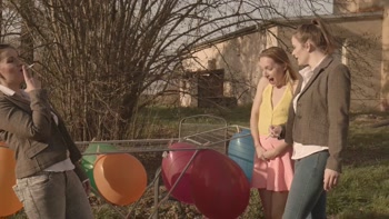 Pop and piss the baloon-laundry